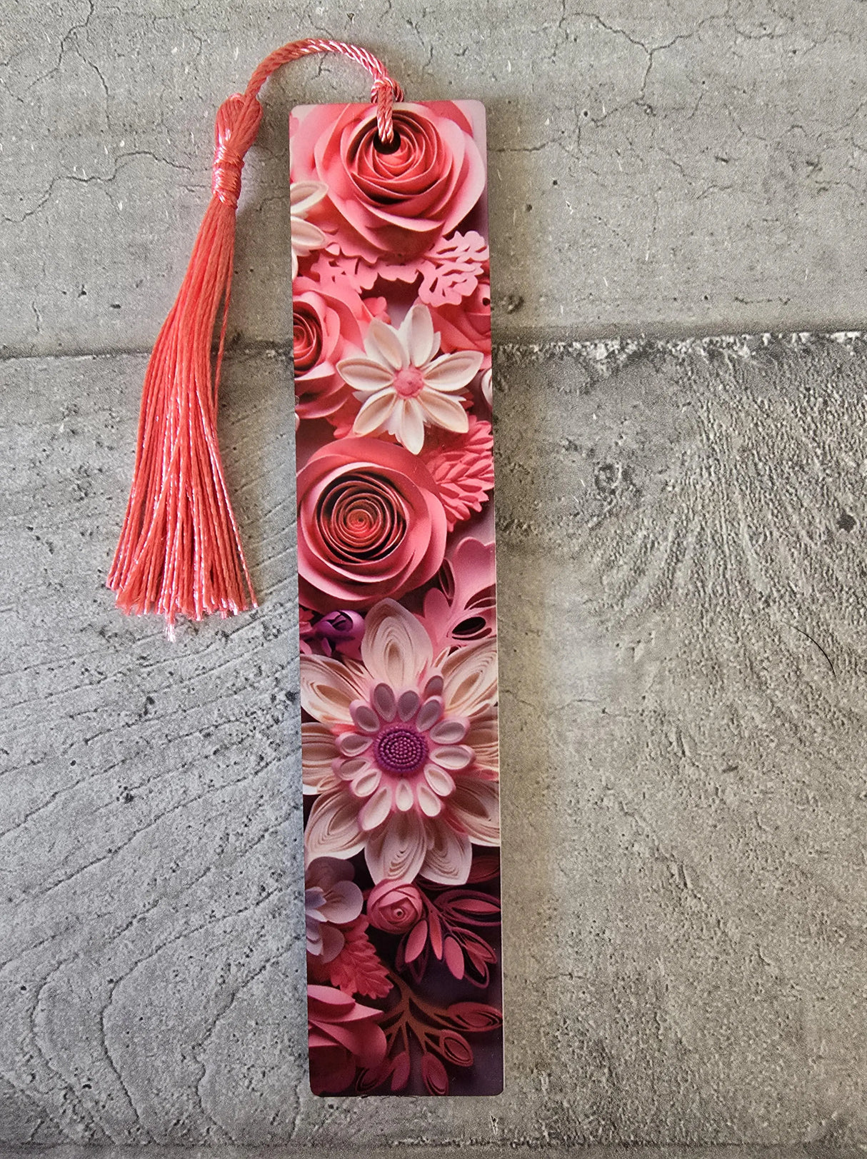 Marque-Page Fleurs Roses â Fibre de Bois â Sublimation & Pompon Couleur AlĂ©atoire (15Ă3 cm) Sublimation Store
