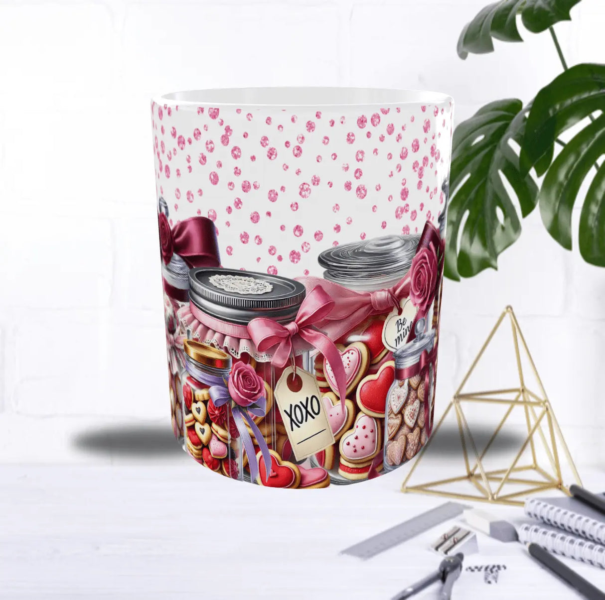 Mug Saint-Valentin – Bonbonnières Remplies d’Amour & Biscuits Cœurs Sublimation Store