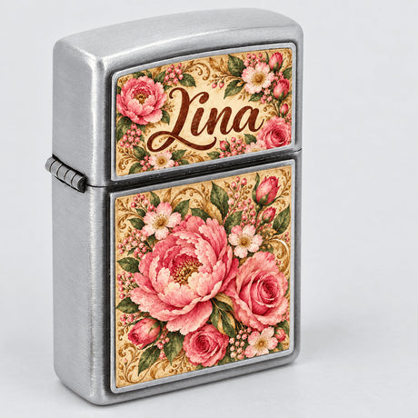 Briquet à essence personnalisé prénom Lina, design pivoines et roses roses sur fond crème et or, finition argent brossé