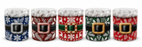 Lot de 5 mugs de Noël en céramique alignés sur fond blanc, cinq styles de costume du Père Noël : rouge, tricot, bleu, vert