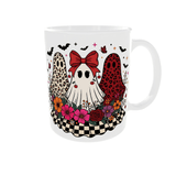 Mug fantôme coquette nœud rouge et cerises entre deux fantômes léopard, fleurs et damier, anse à droite