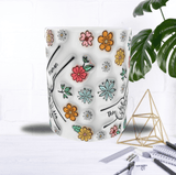 Mug Personnalisé “Main dans la Main” – Texte (Maman/Papa…) & 2 Prénoms au Choix – Sublimation Fleurie