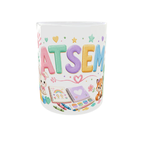 Mug personnalisé prénom ATSEM design kawaii pastel, céramique blanche 11 oz – vue de face