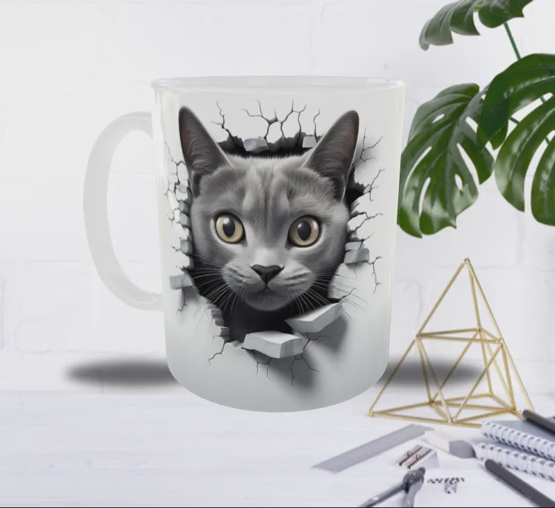 Mug Chaton Gris 3D – Le Chat qui Traverse le Mur