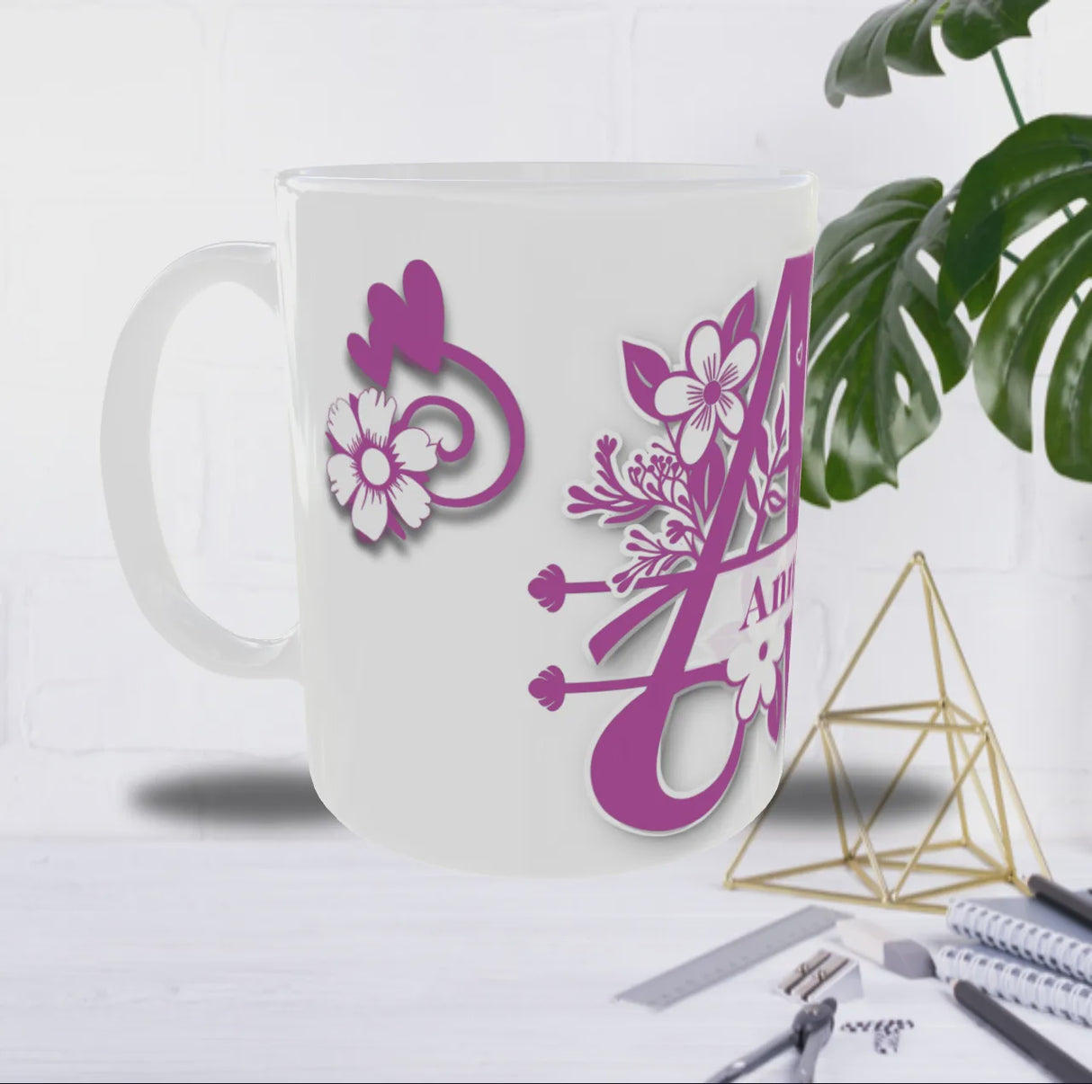 Mug Personnalisé Initiale A–Z – Floral Rose/Violet & Prénom au Choix