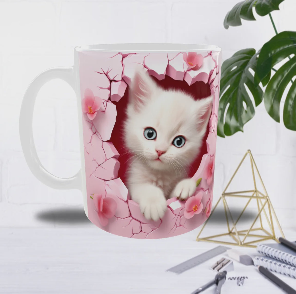 Mug “Chaton Mur Rose” – Effet 3D Craquelé & Fleurs – Céramique