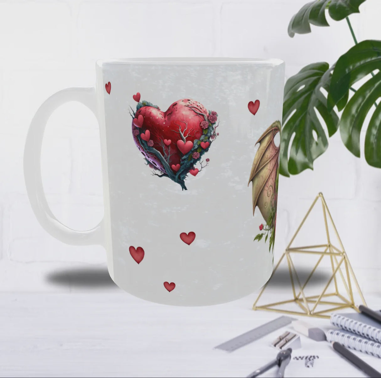 Vidéo 360 degrés du mug personnalisé Dragon Cœur révélant tous les détails de l'impression sublimation haute qualité.
