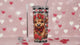 Tumbler isotherme veau Highland Cow et roses rouges – 20 oz (591 ml)