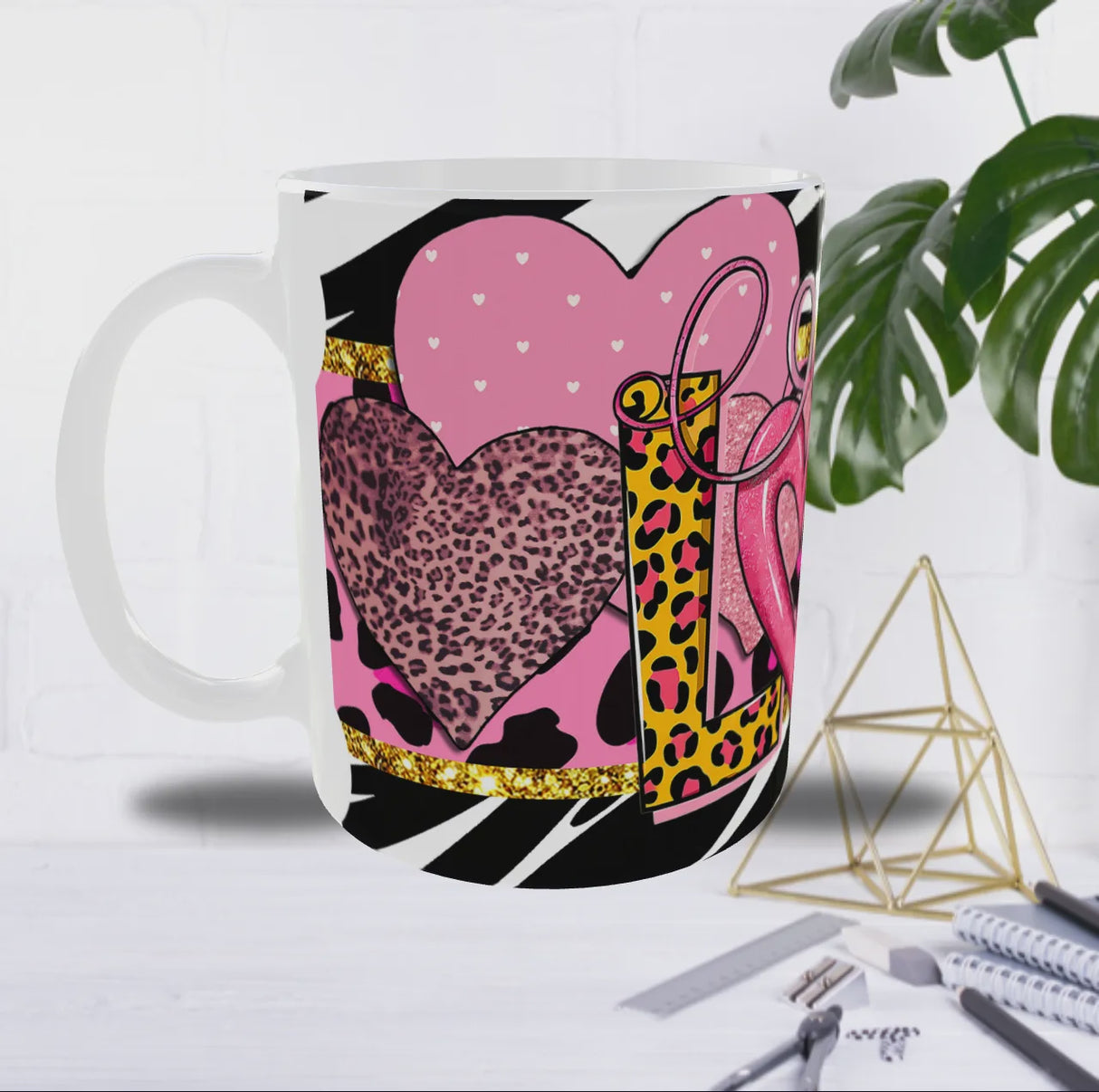 Mug Love Saint-Valentin – Cœurs Roses & Mot “LOVE” Glitter (Sublimation)